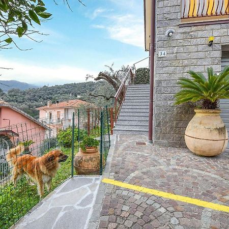 Beautiful Apartment In Moneglia With Kitchen Екстериор снимка