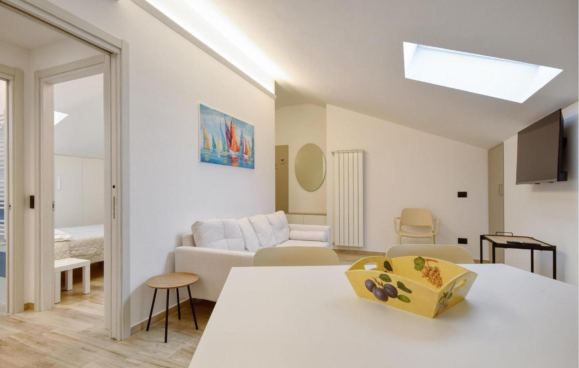 Beautiful Apartment In Moneglia With Kitchen Екстериор снимка