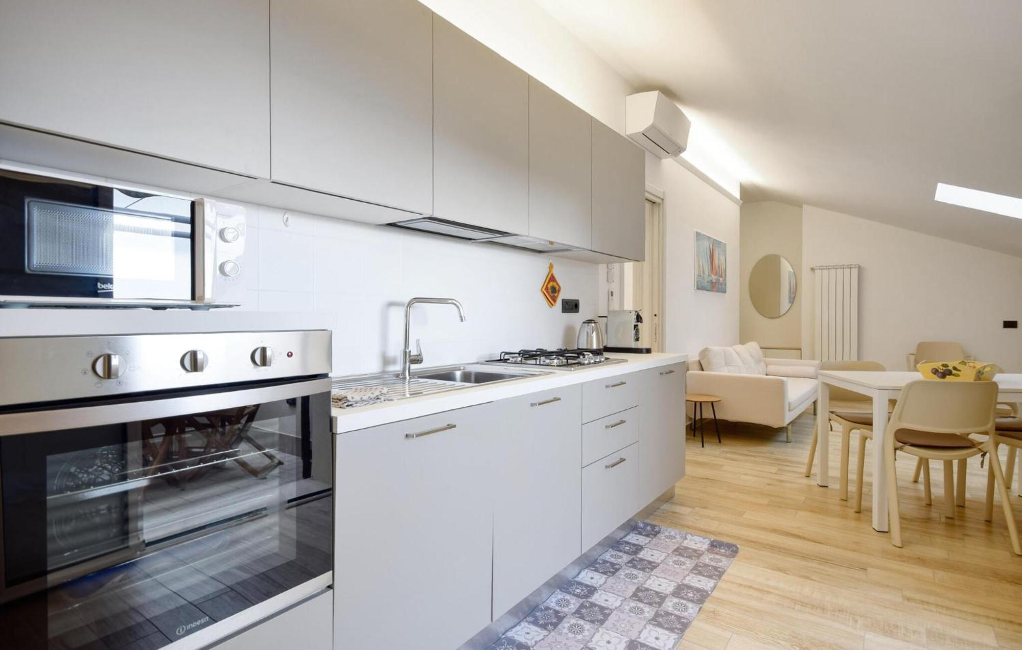 Beautiful Apartment In Moneglia With Kitchen Екстериор снимка