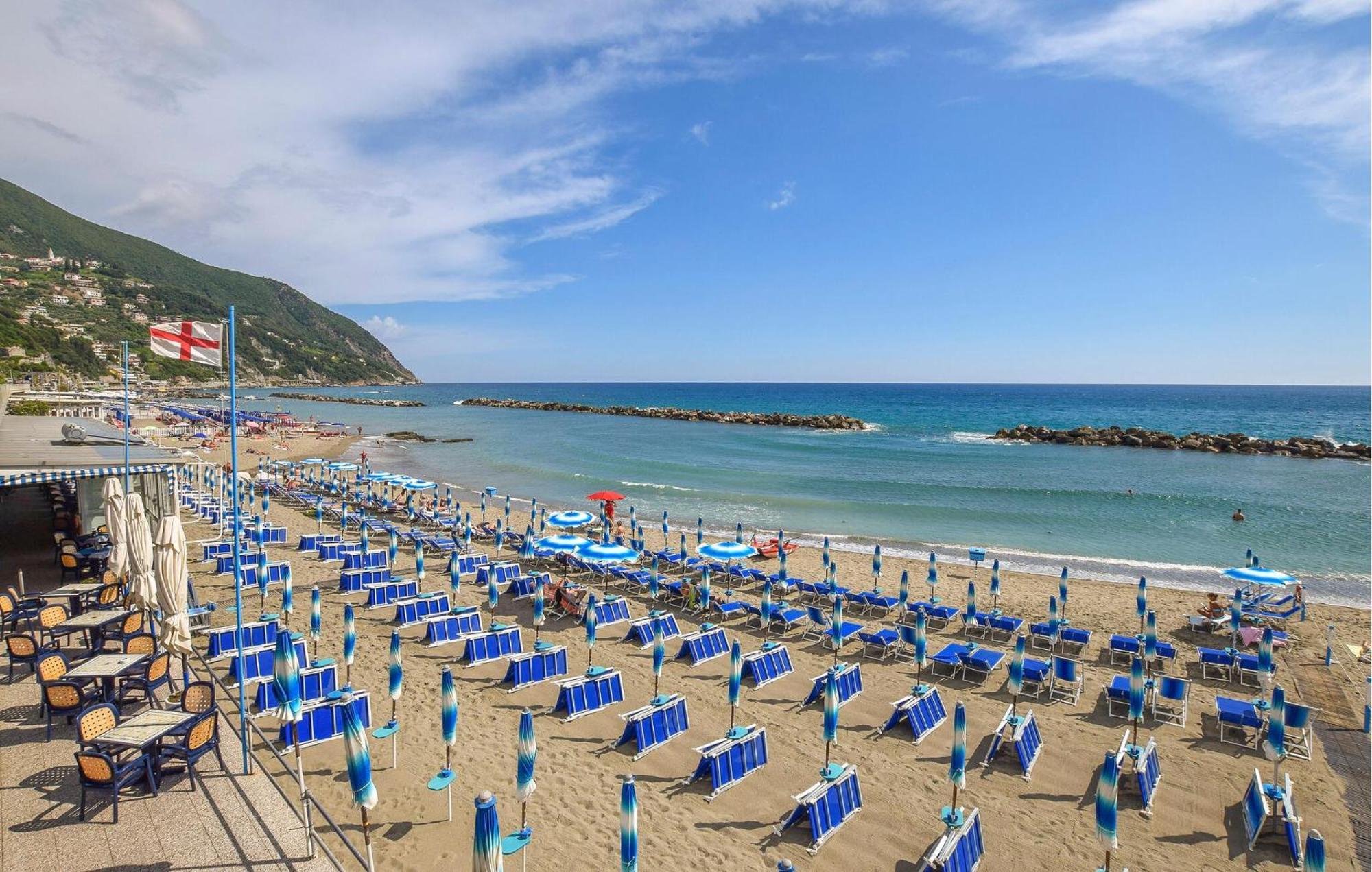 Beautiful Apartment In Moneglia With Kitchen Екстериор снимка